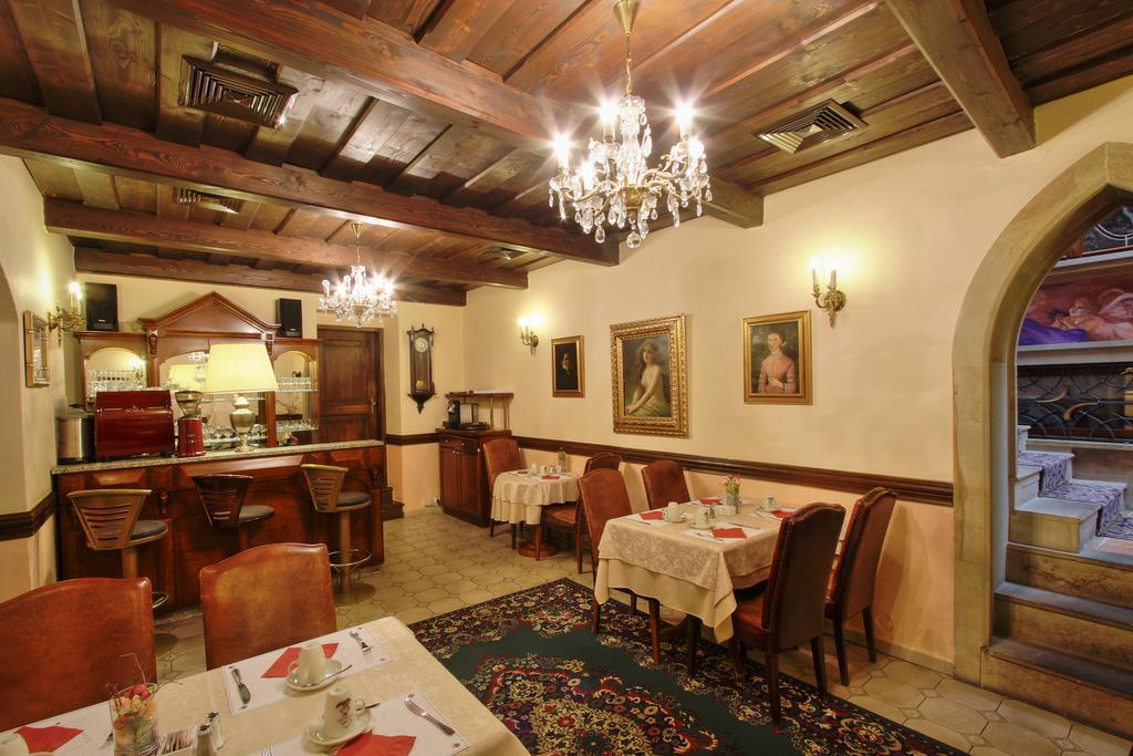 Hotel U Pava Praha Exteriér fotografie