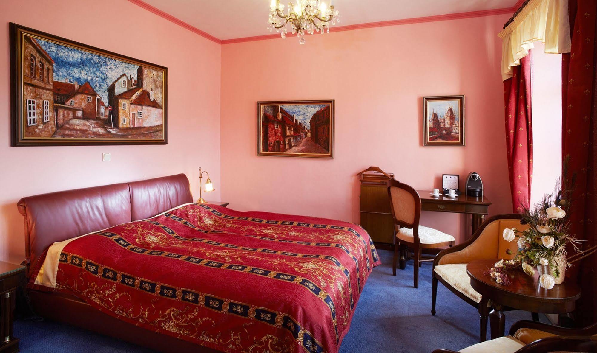 Hotel U Pava Praha Exteriér fotografie